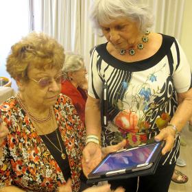 כנס ספרניות במגדלי הים התיכון, דיור מוגן