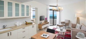 דירה בבית בבת ים