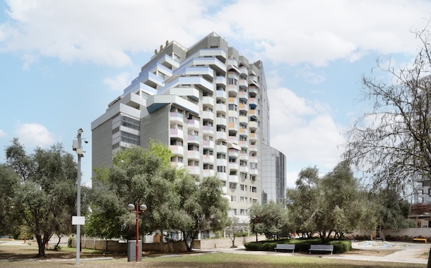בית הדיור המוגן בסביון - מבט מבחוץ דיור מוגן בסביון